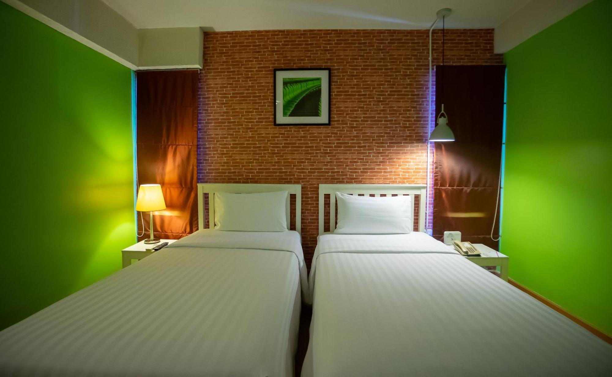 Ibis Styles Chiang Mai Hotel Exterior photo