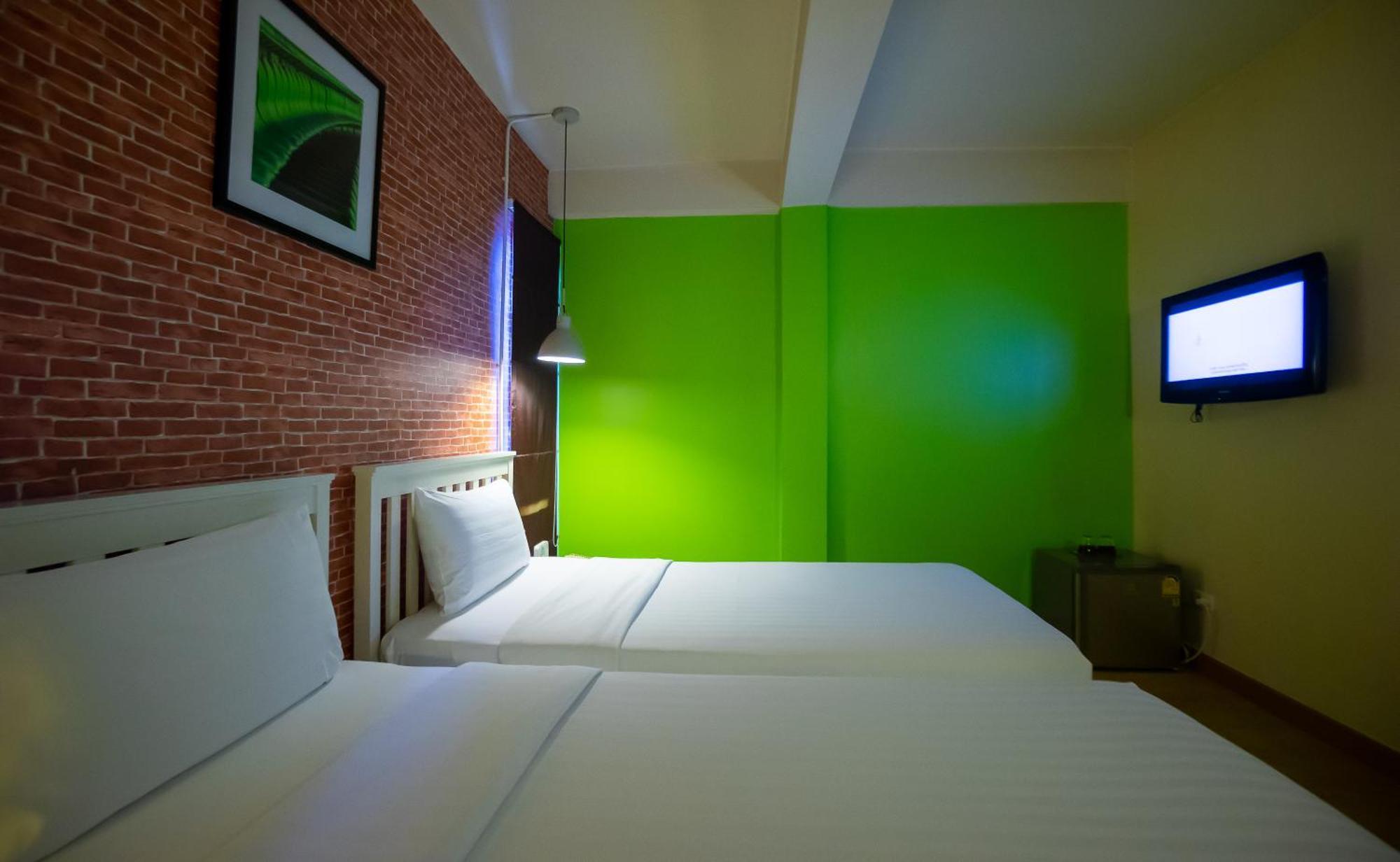Ibis Styles Chiang Mai Hotel Exterior photo