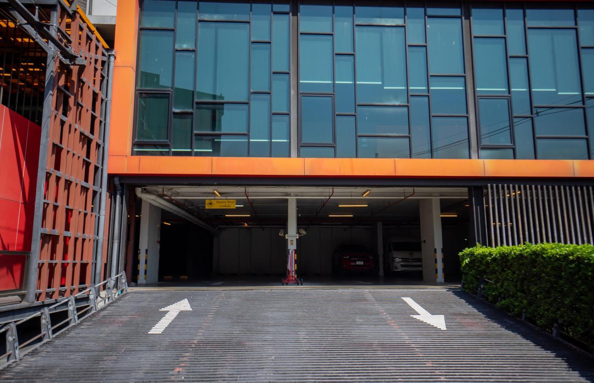 Ibis Styles Chiang Mai Hotel Exterior photo